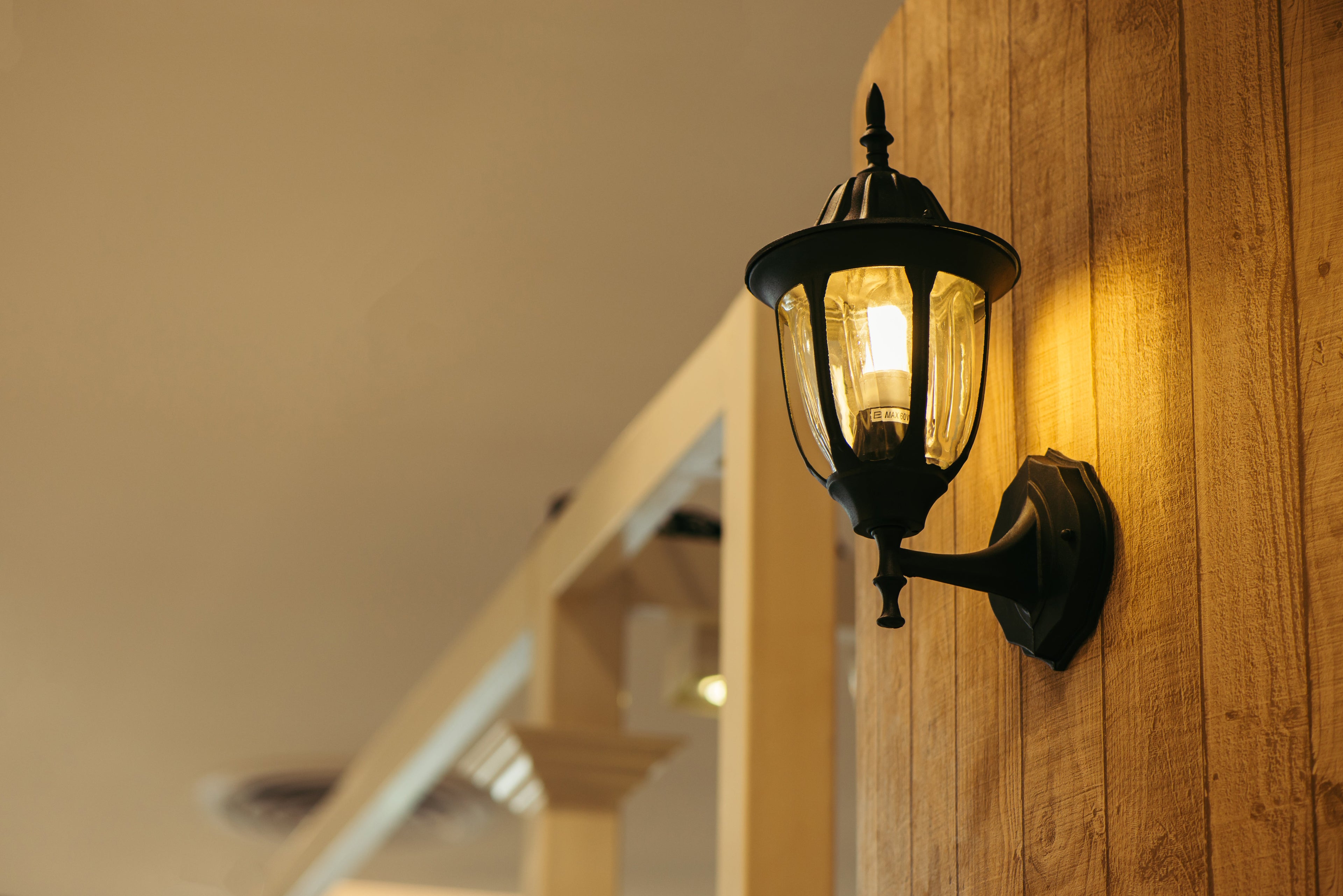 VÄGGLAMPA
